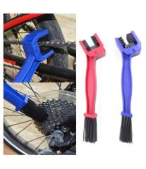 Chain cleaning brush
